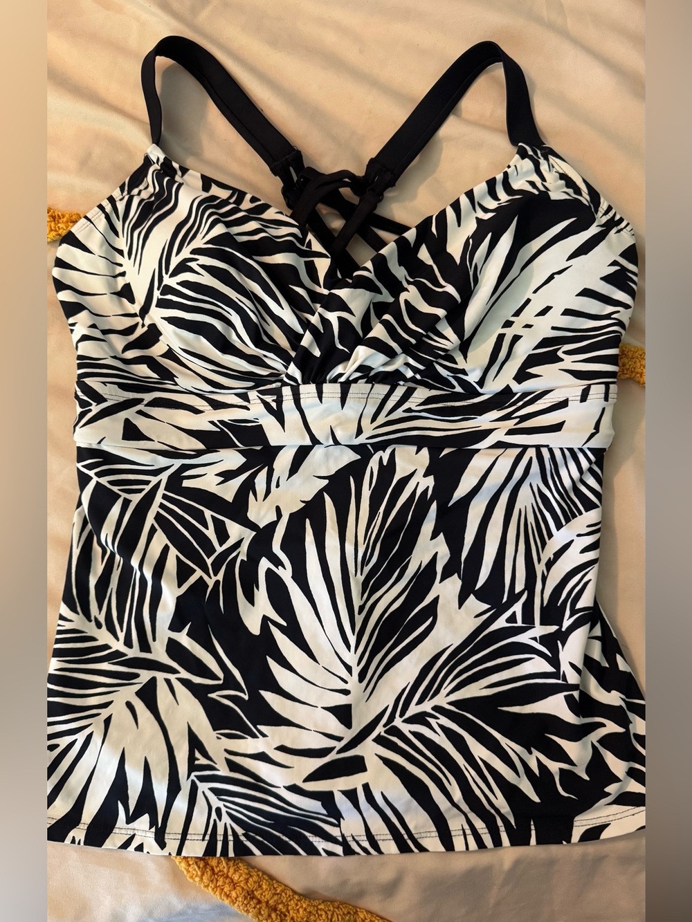 Title Nine Black & White Leaf-Print Tankini Top